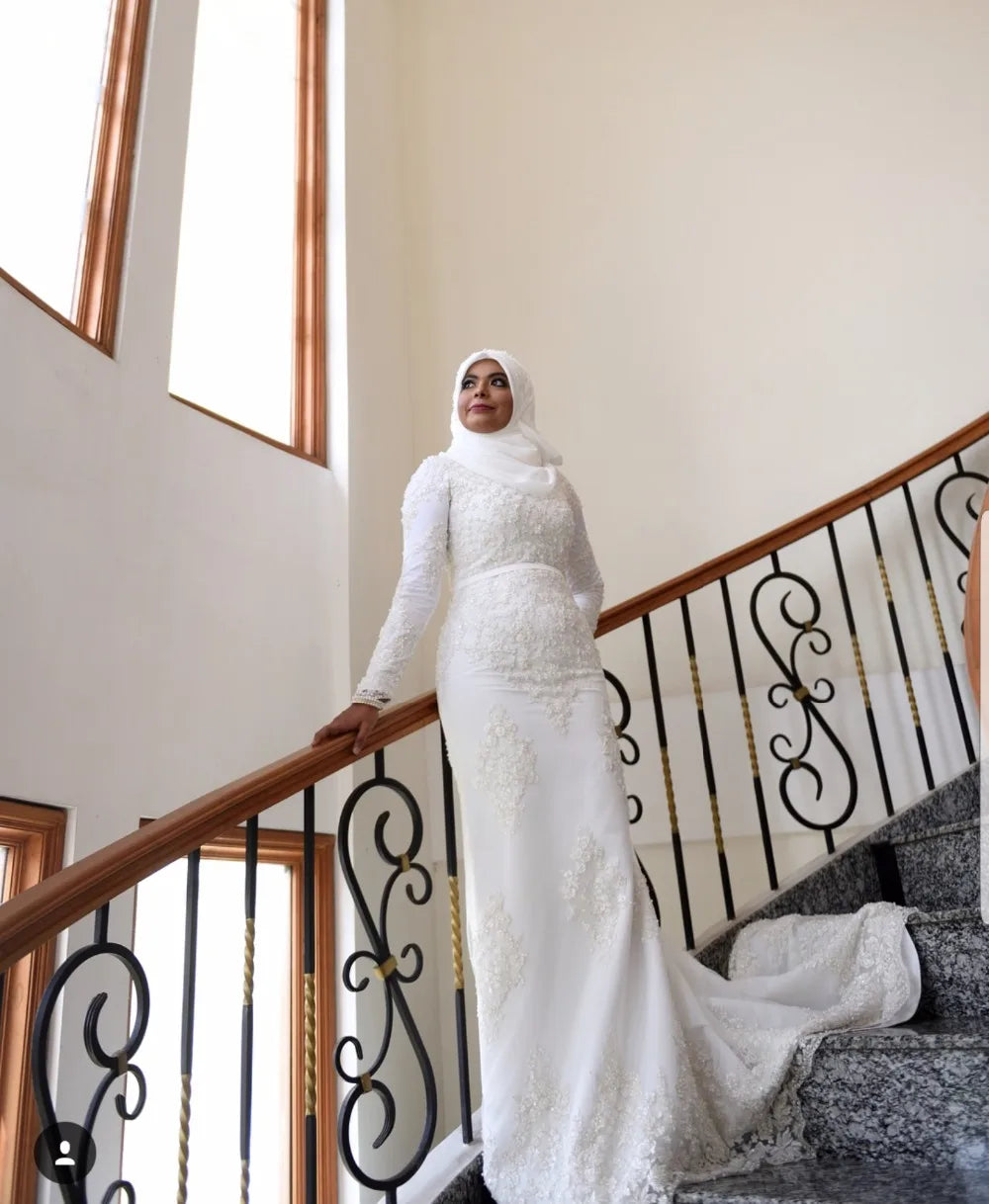 Plus Size High neck Long Sleeve Lace Beaded Luxury Muslim Wedding dress Mermaid long Saudi Arabic Bridal gown