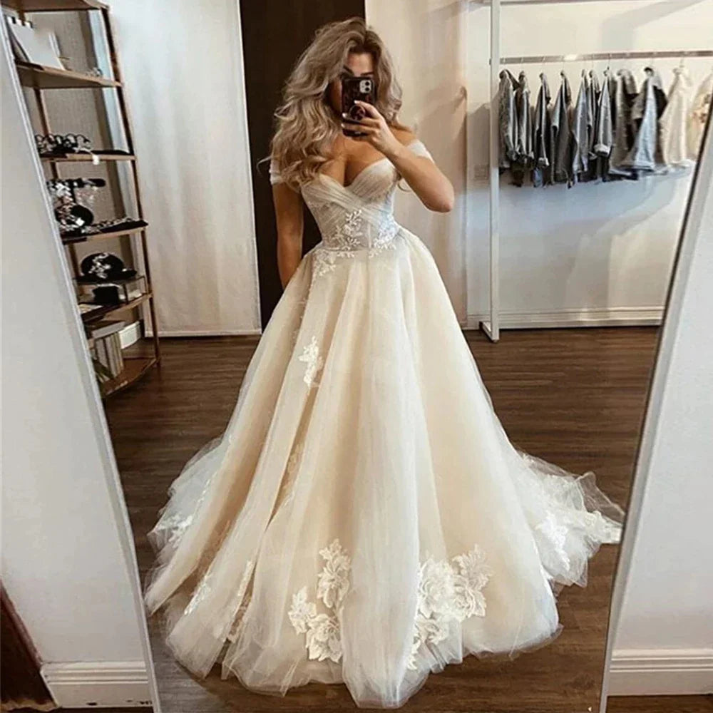 Bohemian Wedding Dresses Sexy Off-Shoulder A-Line Tulle Lace Applique Elegant Bride Gowns Robe De Vestidos Novia Mariée