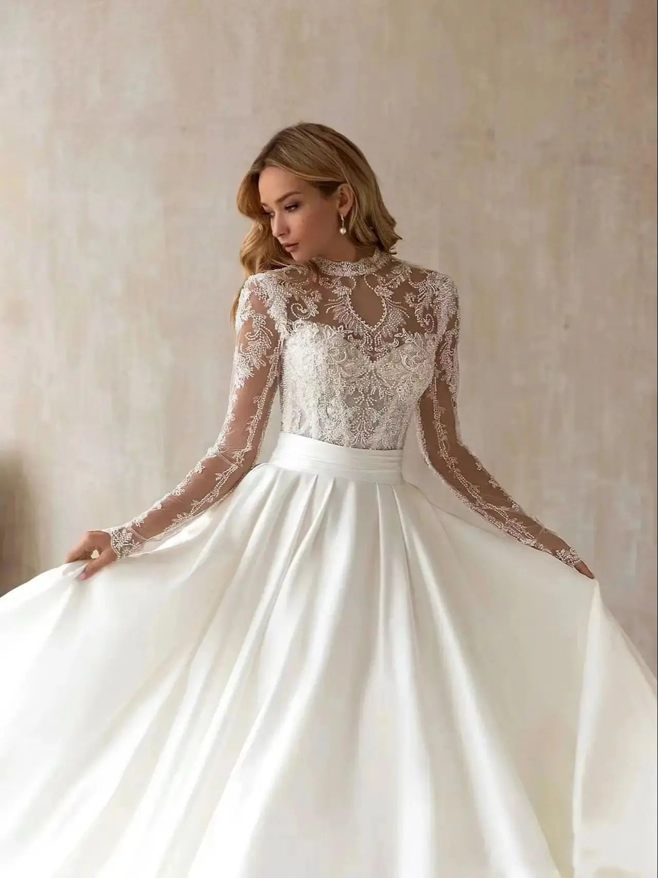 Beautiful Wedding Dresses With Detachable Train O-Neck Long Sleeves Bridal Gowns Lace Appliques 2024 Vintage Vestidos De Novia