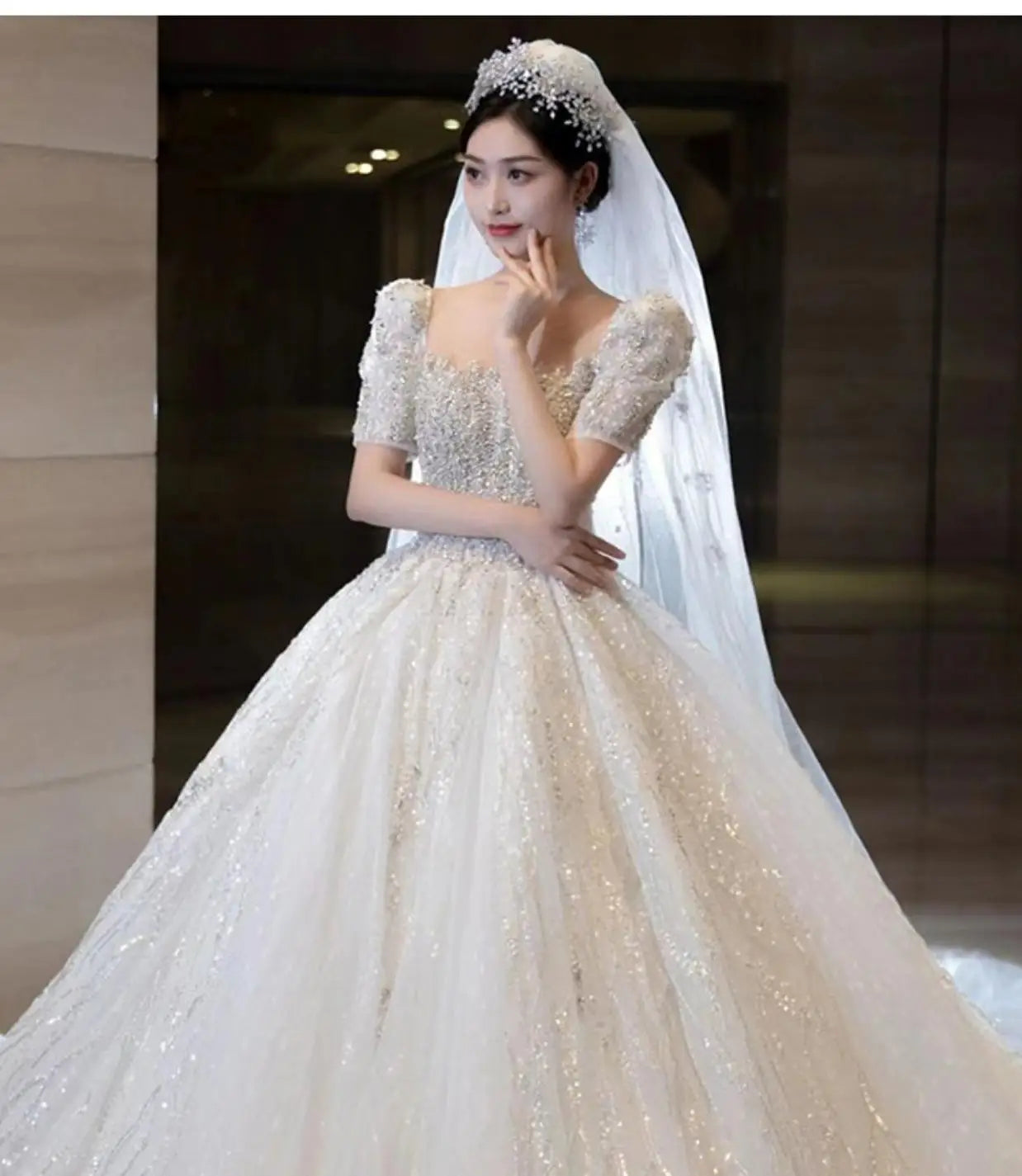 Short Sleeve Beading Wedding Dress New Luxury Big Train Bride Dresses Tuller Ball Gown Wedding Dresses Vestido De Noiva