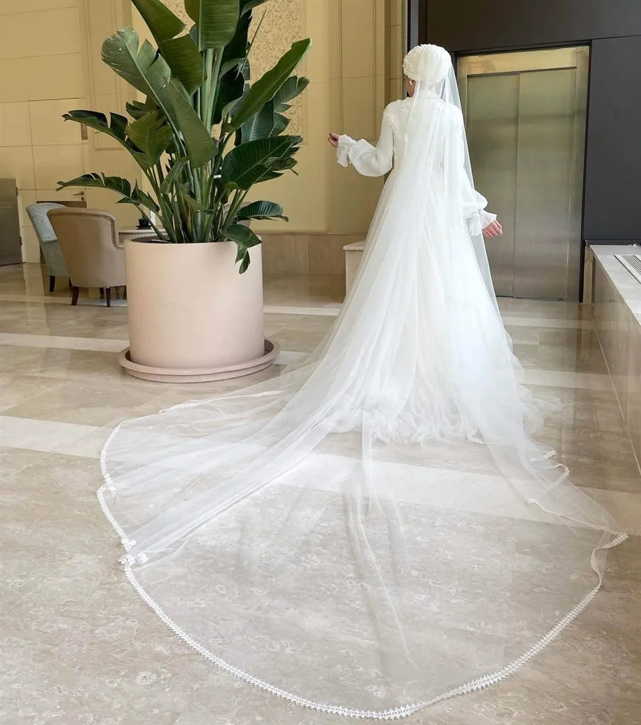 Muslim Wedding Gown for Bride Lace A-Line Arabic Dubai Long Sleeves Hijab Islamic Wedding Dress Veil Robe De Mariage