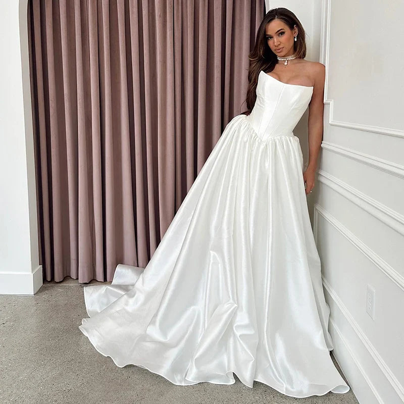 White A-Line Wedding Dresses Strapless Sleeveless Sweep Train Bridal Dress Formal Wedding Ball Prom Gowns Customized