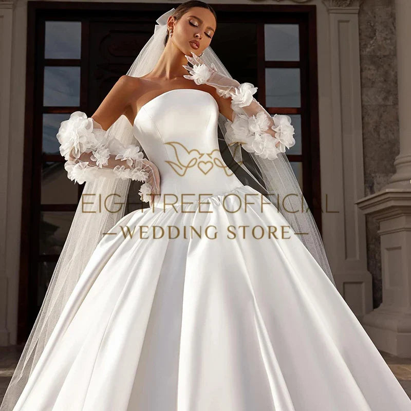 White Princess Wedding Dresses Strapless Sleeveless Satin Bridal Dress Boho Beach Wedding Prom Ball Gowns Customized