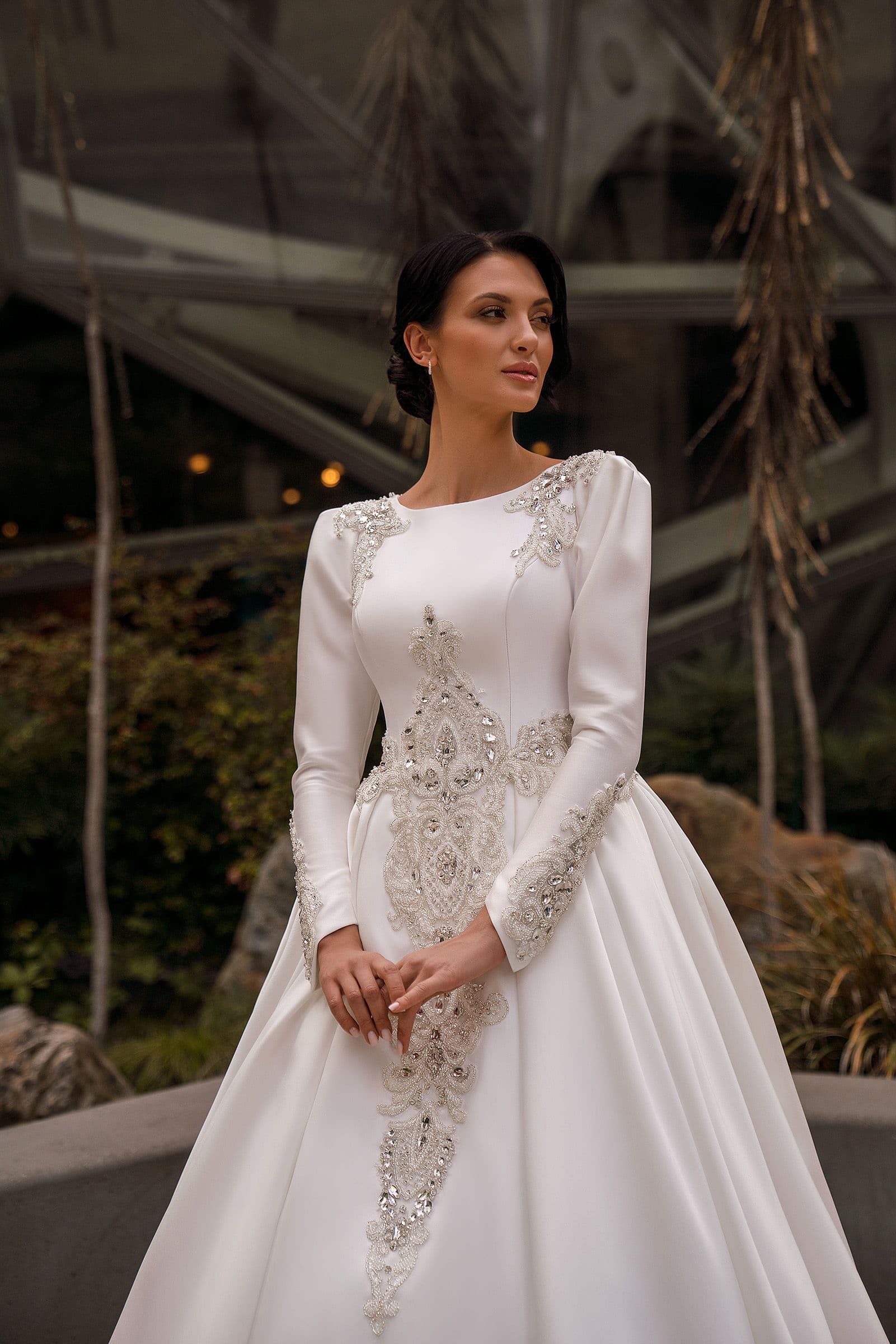 Modest Wedding Dresses A-Line Satin Bridal Gowns Full Sleeves Robes Glamorous Floor Length