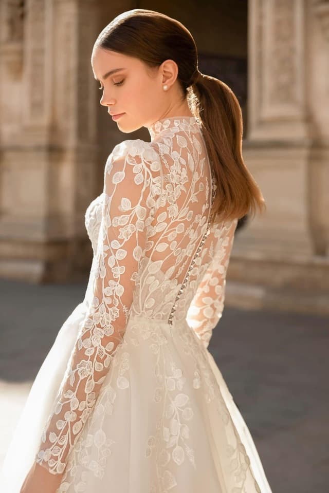 Modest High Collar Wedding Dress Classic Lace Appliques Dress For Bride Elegant A-line Long Bridal Gown Robe De Mariée